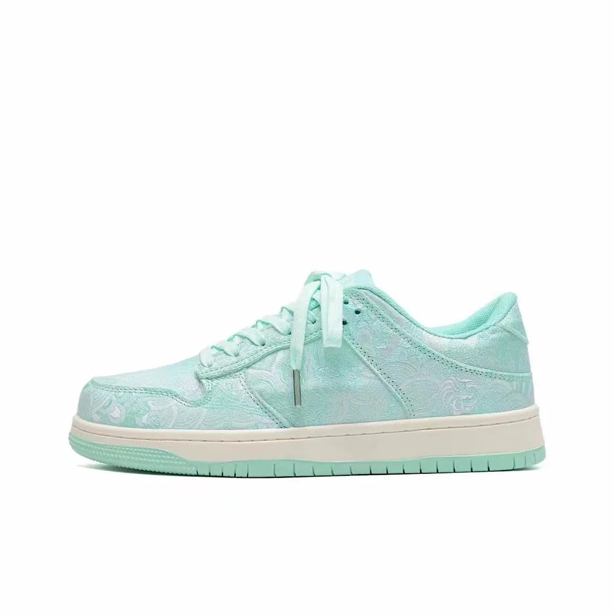 2024 New Blue Silk Chinese Style Sneakers – Breathable Unisex Sporty & Casual Couple Shoes
