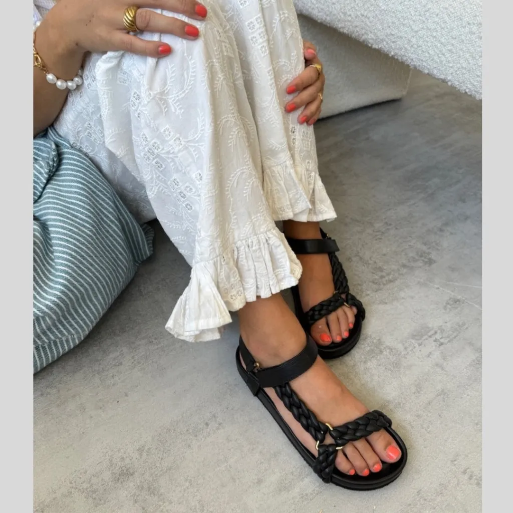 BEACH - BLACK