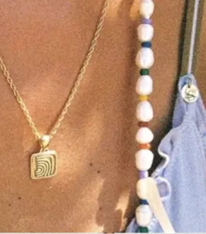 Beach Vibe eyewear chain