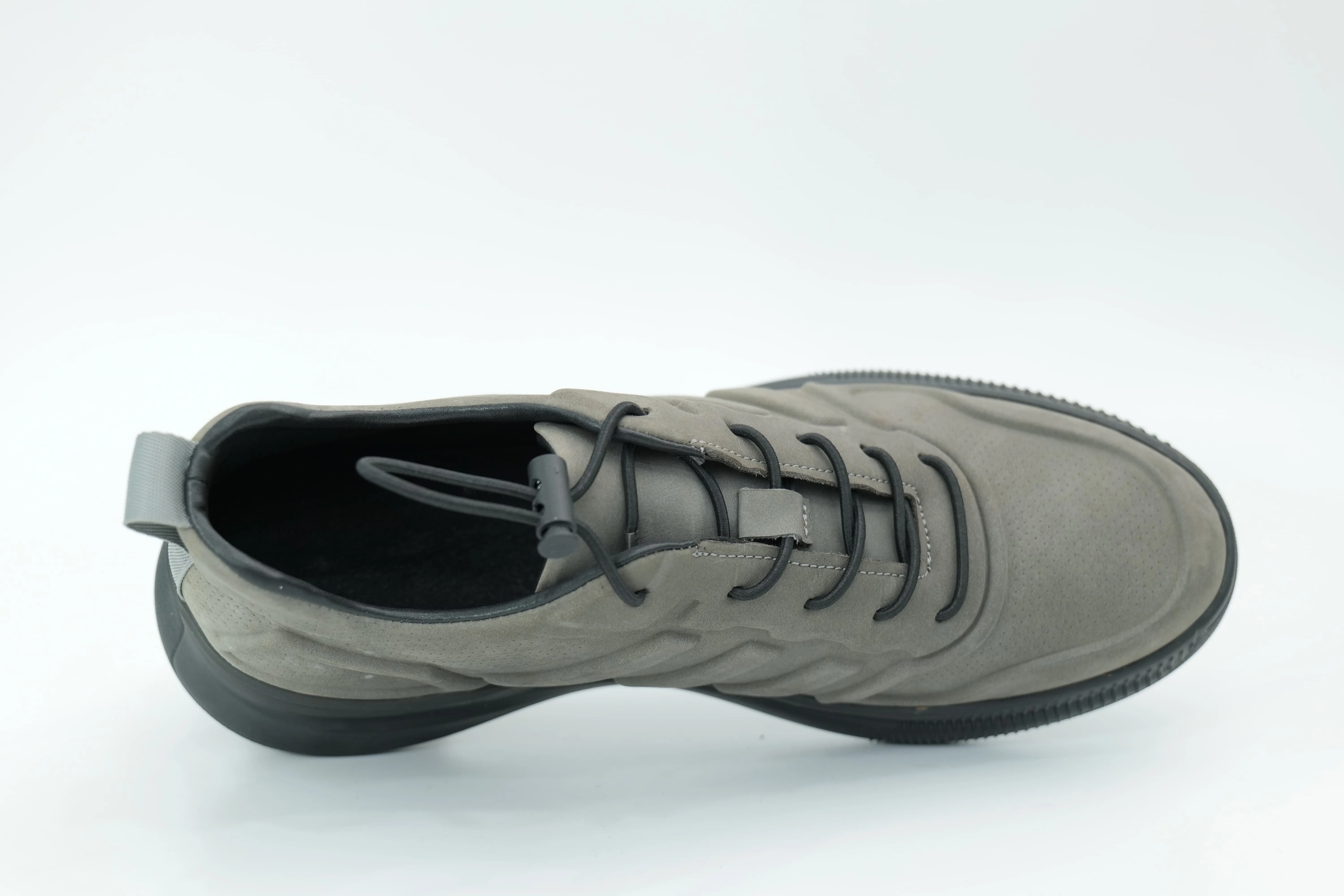 Casual shoes