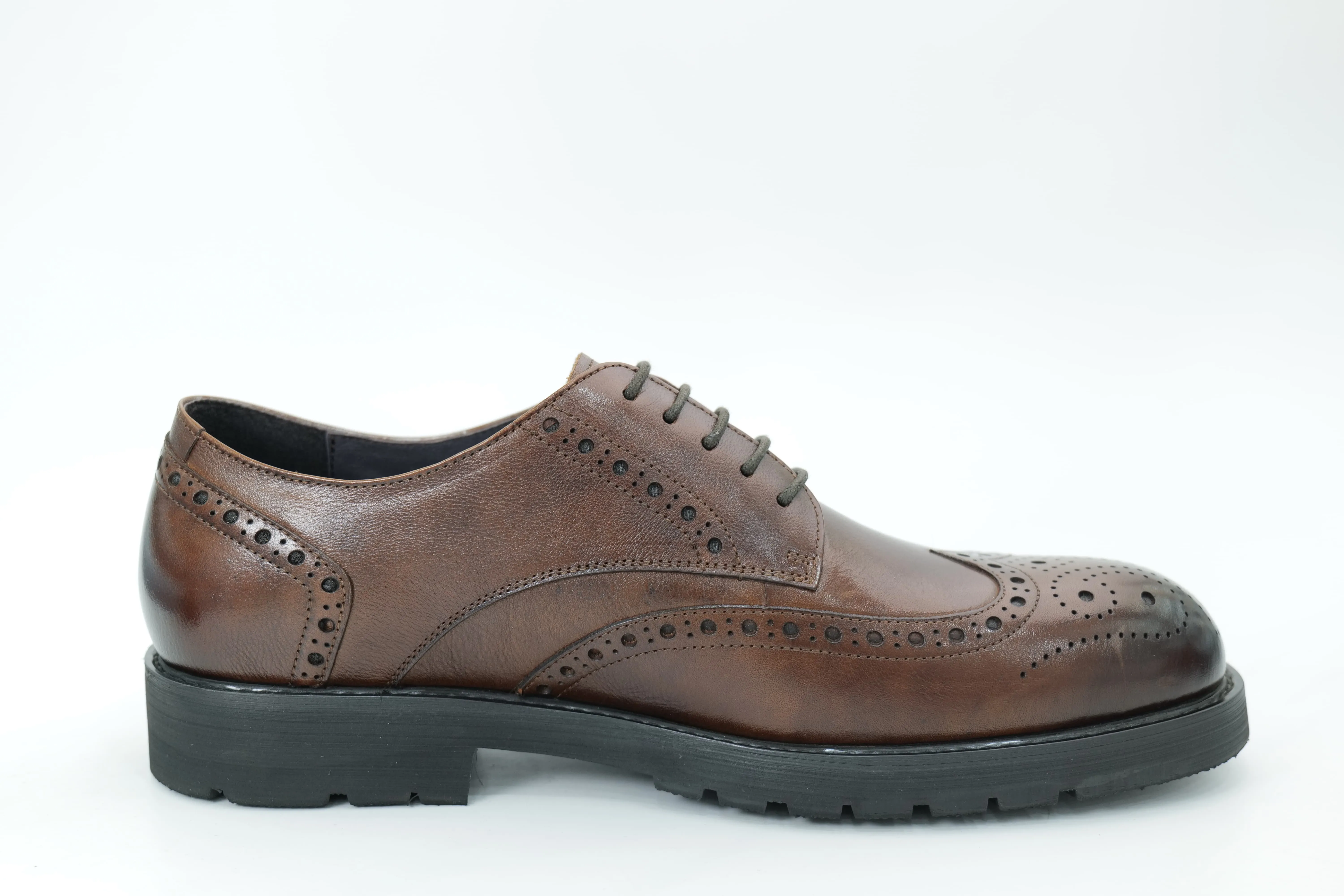 Casual shoes