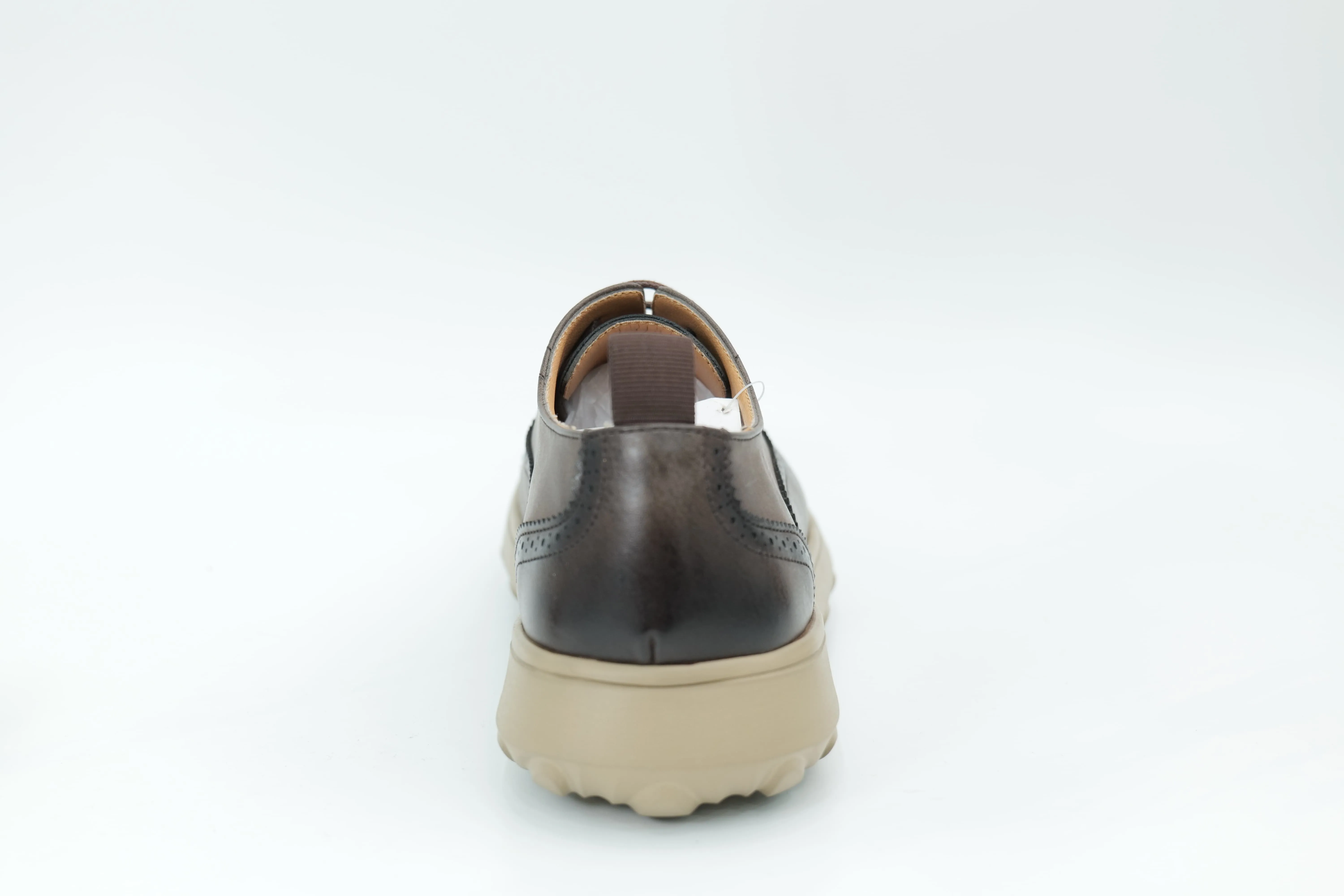 Casual shoes
