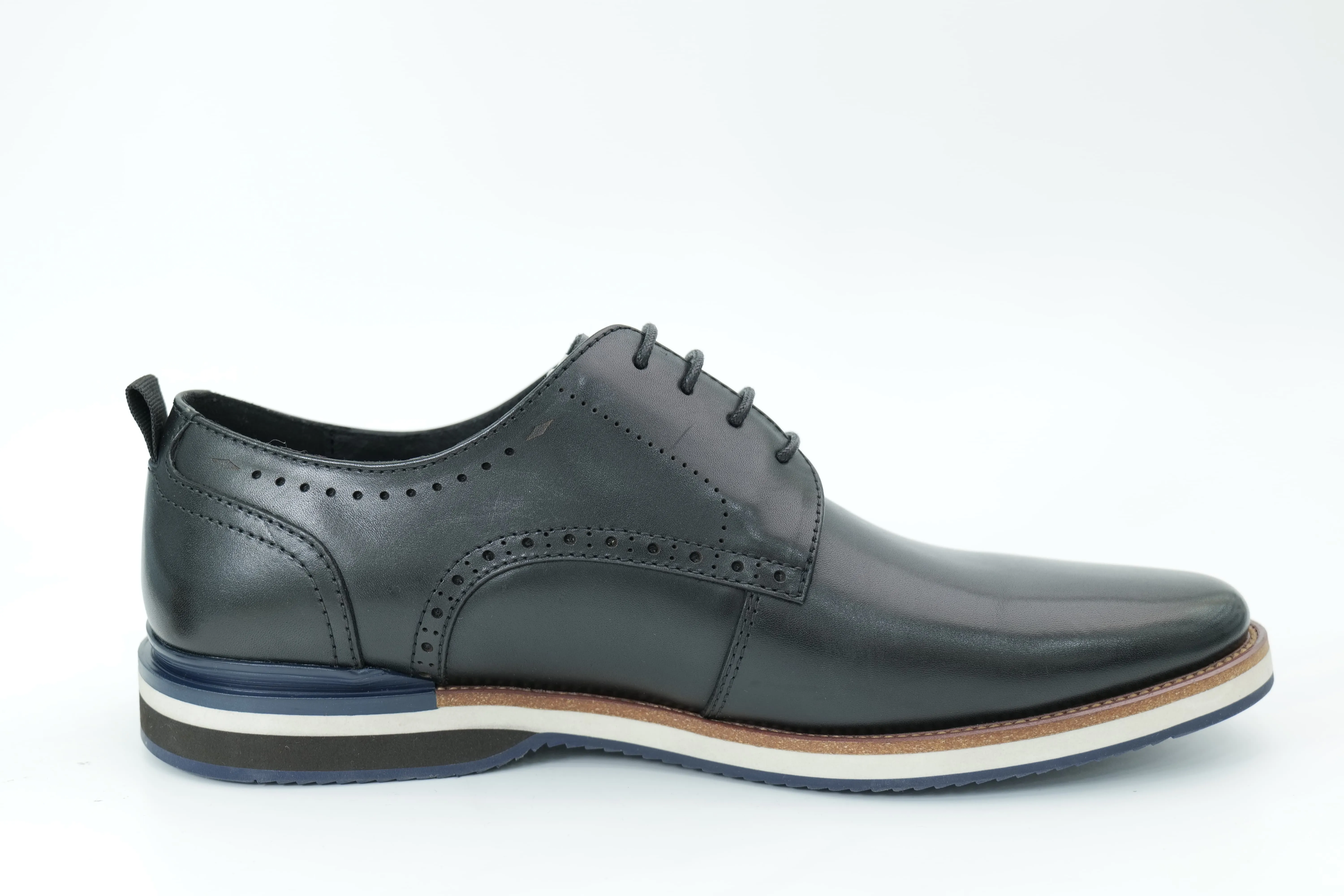 Casual shoes