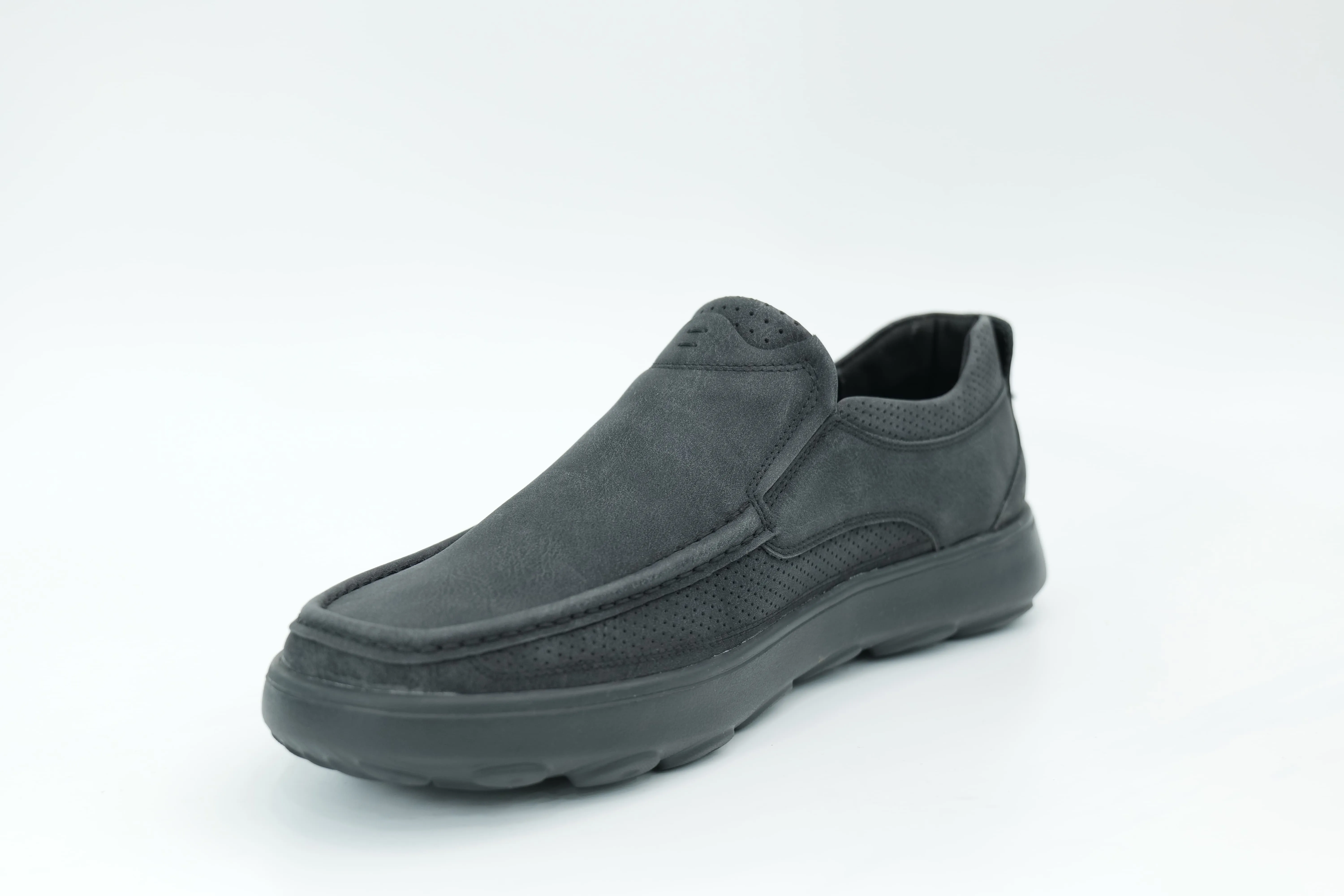 Casual shoes