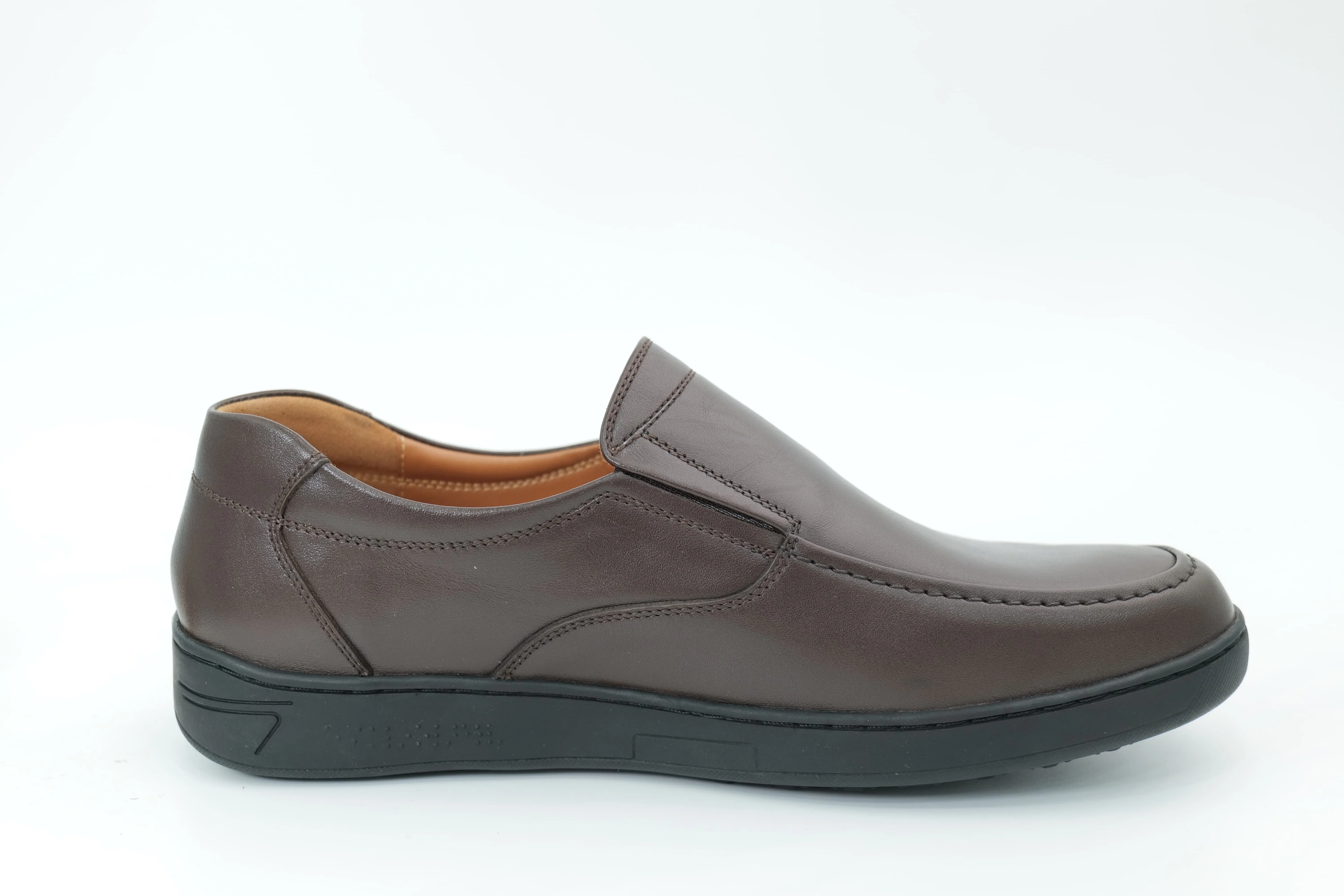 Casual shoes