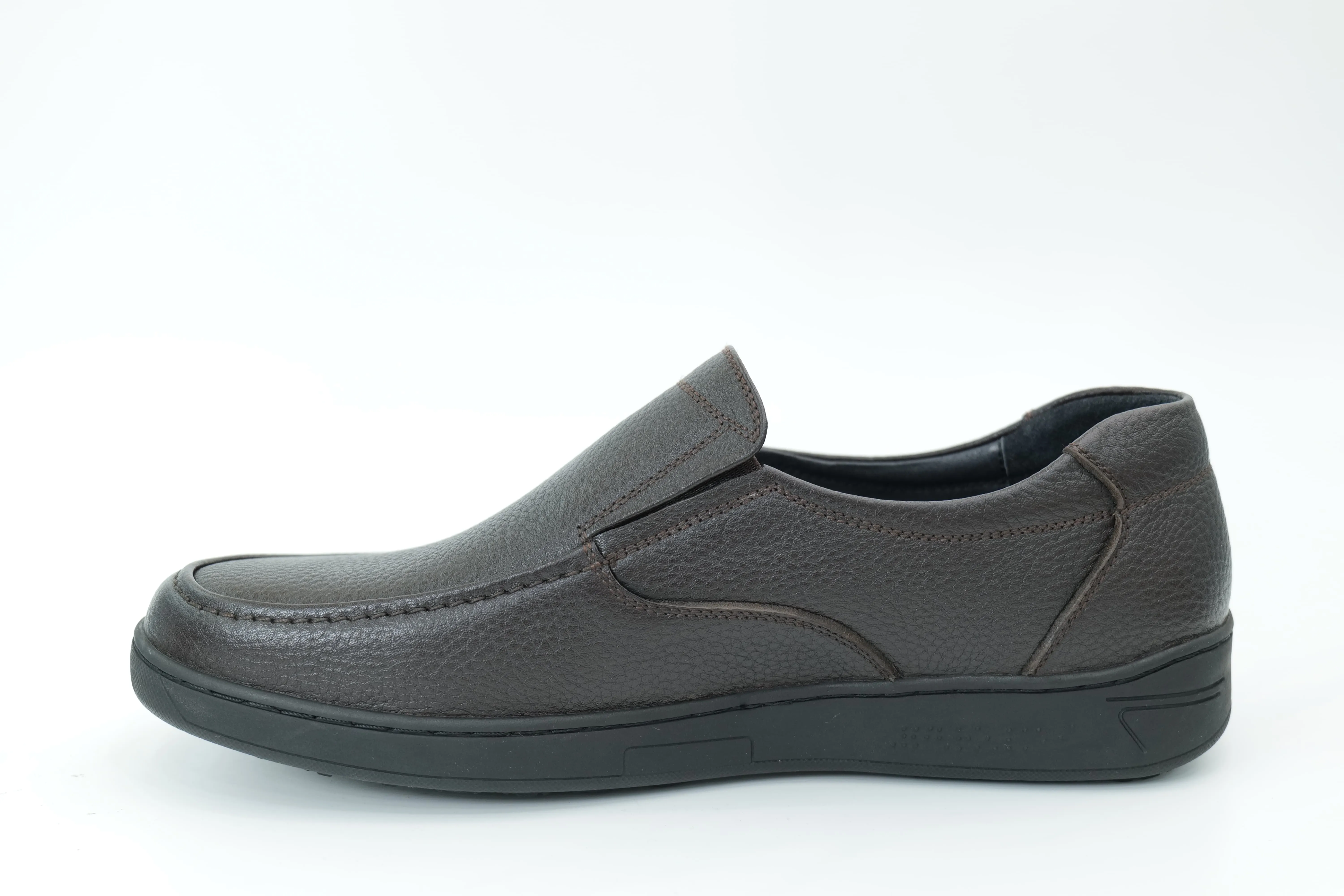 Casual shoes