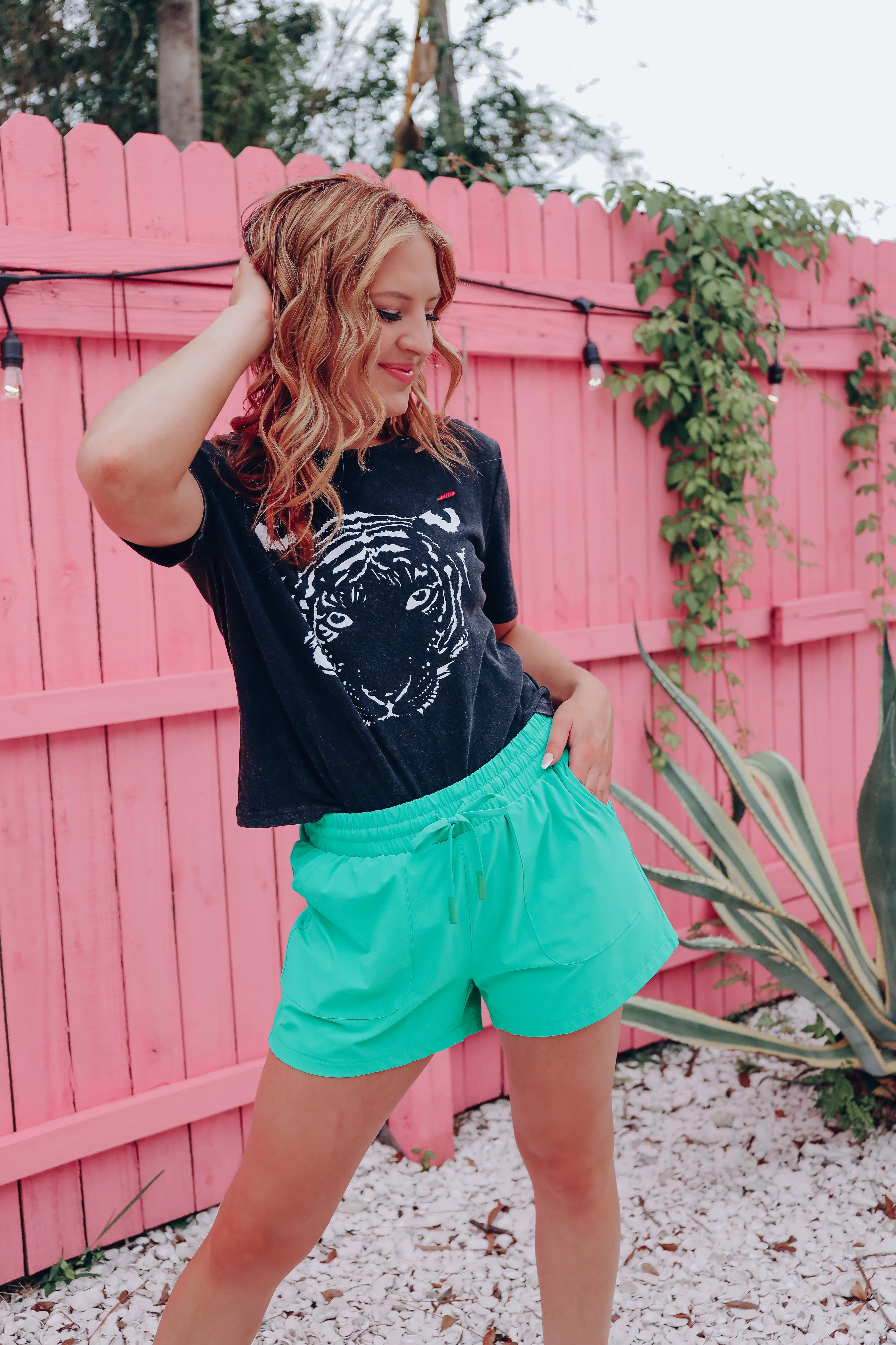 Go Get 'Em Tiger Distressed Graphic Tee - Black