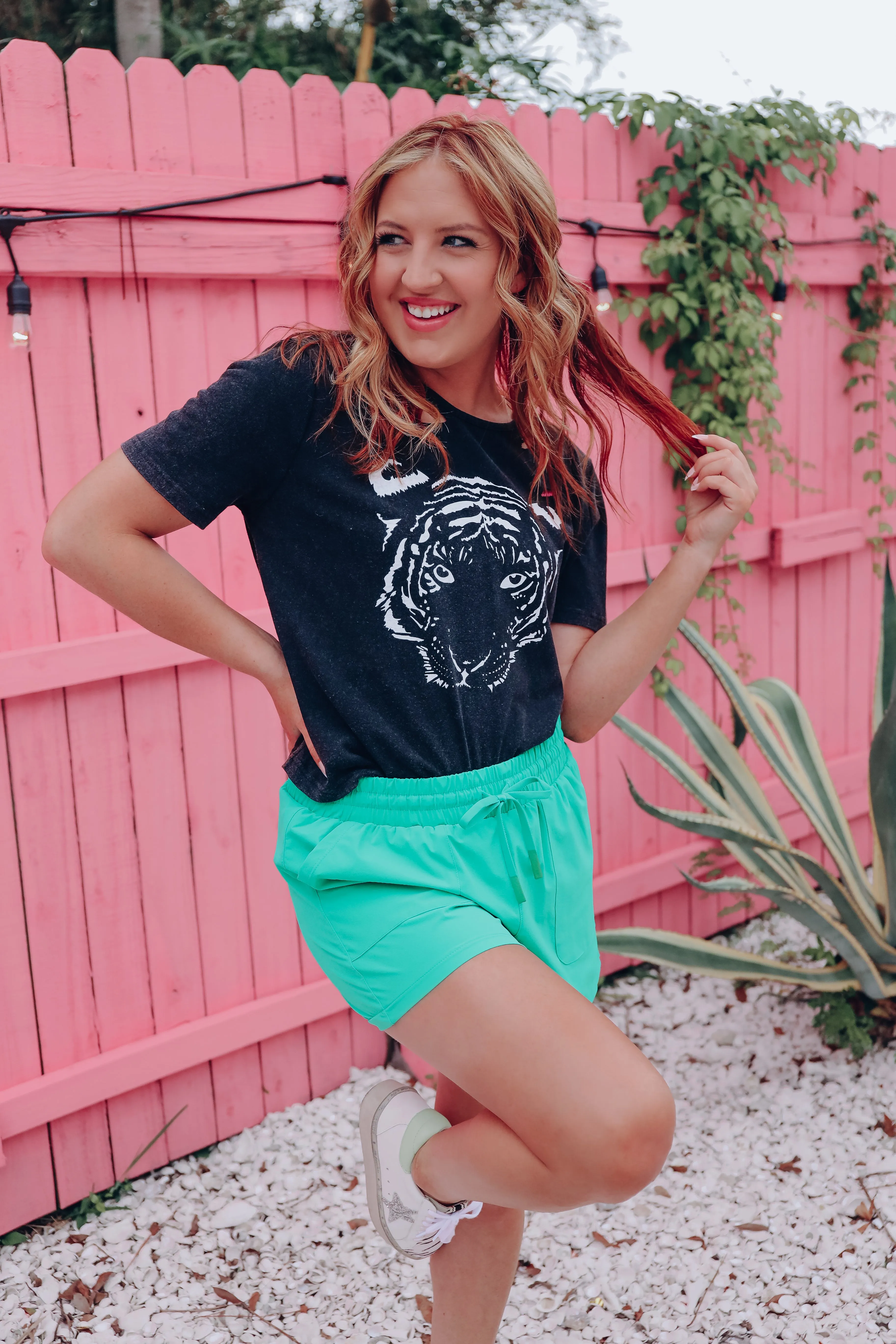 Go Get 'Em Tiger Distressed Graphic Tee - Black