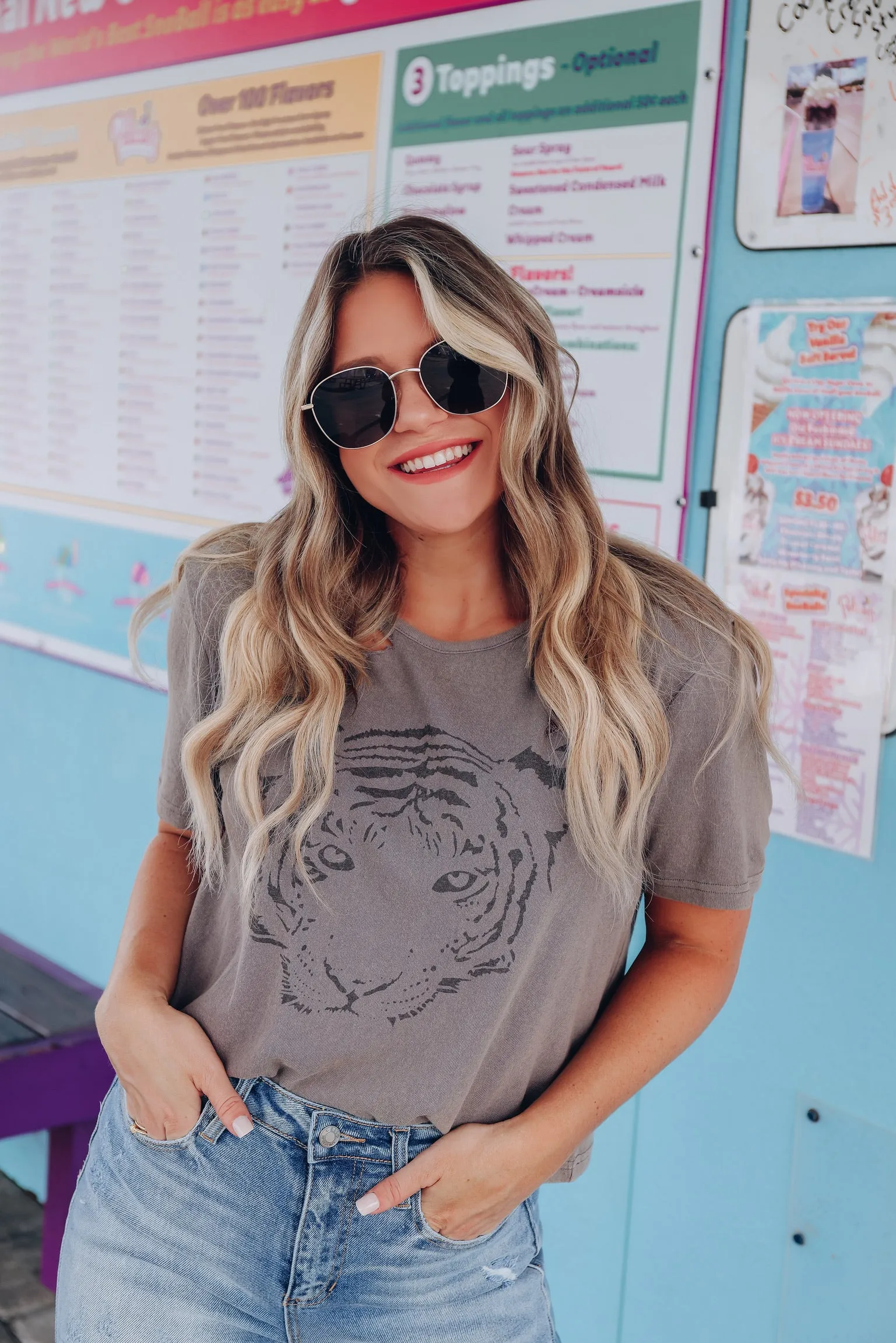 Grungy Tiger Distressed Graphic Tee - Grey
