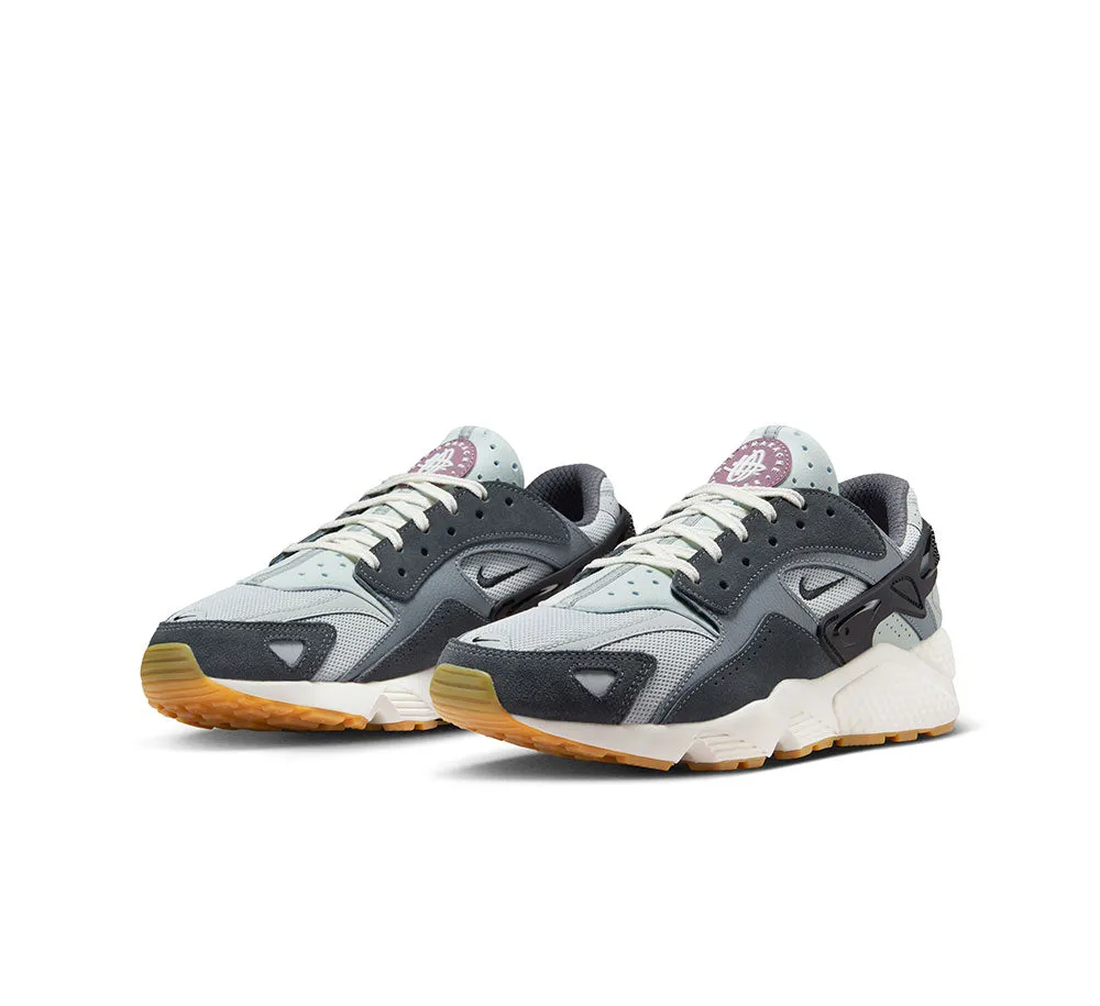 NIKE AIR HUARACHE RUNNER