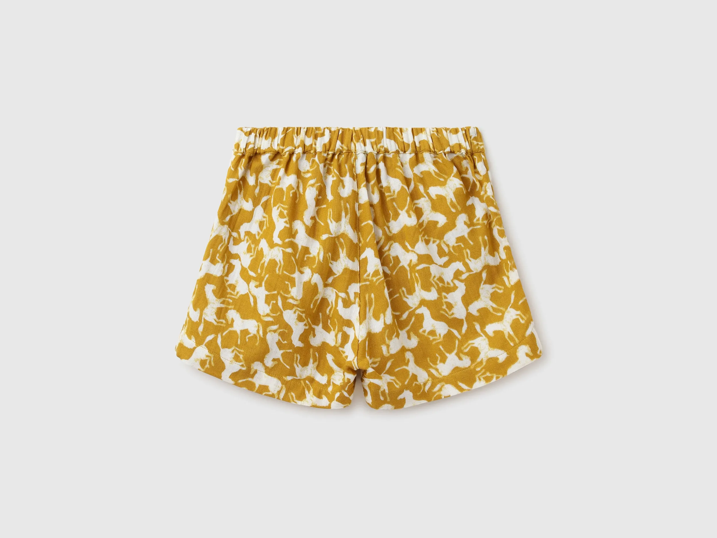 Printed Regular Fit Mid Rise Shorts