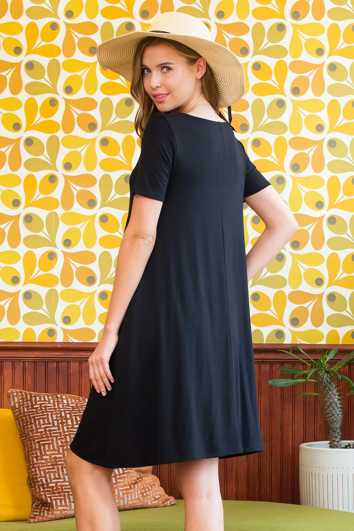 Short Sleeve Flared Pocket Dress