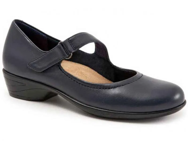 Trotters Deanna - Women's Loafer