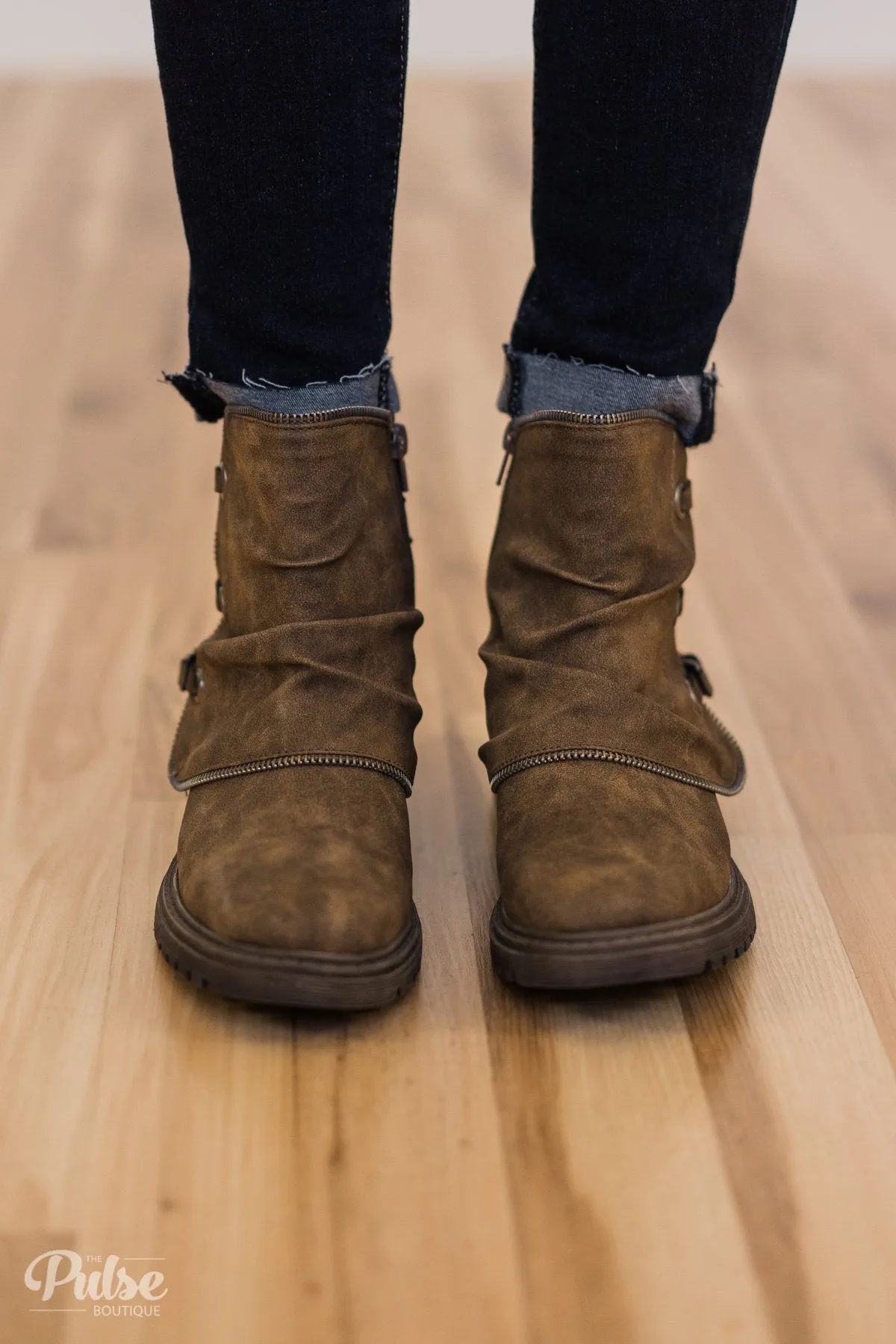Very G Bruiser Boots- Taupe