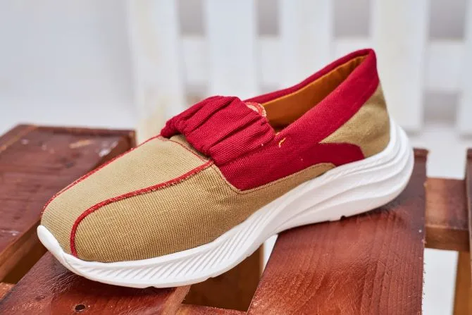 Women’s | Handwoven Yaa Tan & Red Trim Comfort Shoes – Style Meets All-Day Support